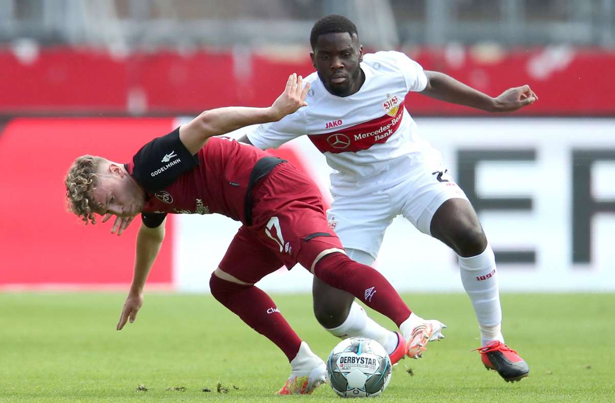 Orel Mangala (Note 4): Kommende Woche wollen sich der Belgier und sein Berater mit dem VfB zusammensetzen und über die Zukunft sprechen. Das Darmstadt-Spiel lieferte der Mangala-Seite keine überzeugenden Argumente – der Mittelfeldspieler blieb blass.