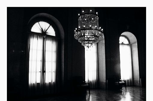 Diese Aufnahme ist im Ordenssaal des Residenzschlosses entstanden. Ihr  Titel lautet: „out of the dark your light shines“ Foto: Emily
