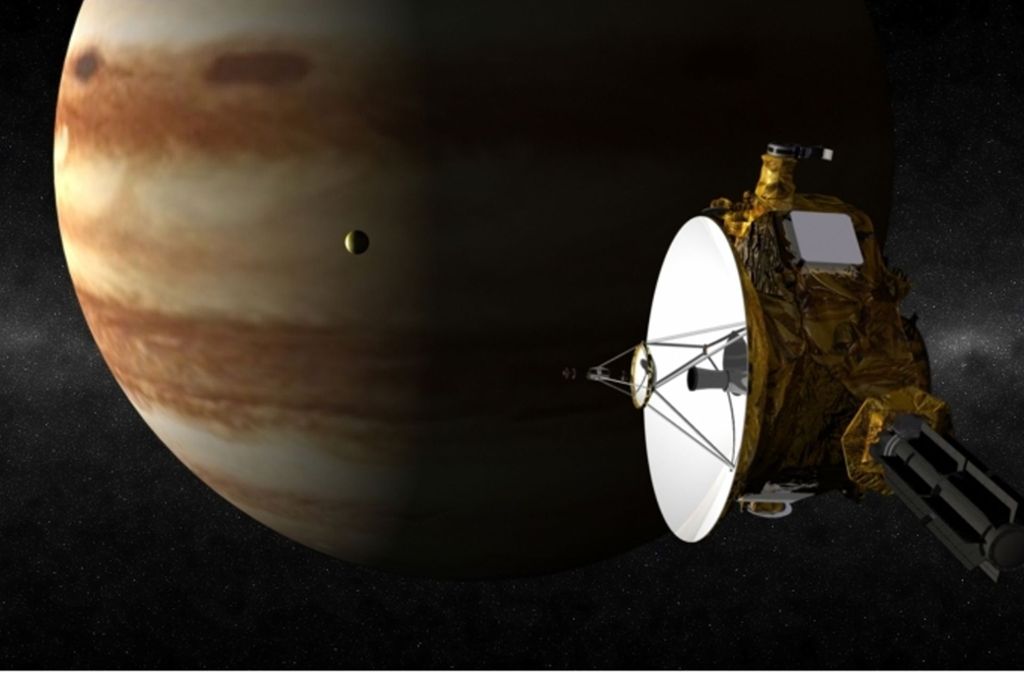 Am 28. Februar 2007 flog New Horizons an Jupiter vorbei. Die geringste Entfernung zu dem Planeten betrug 2,3 Millionen Kilometer.