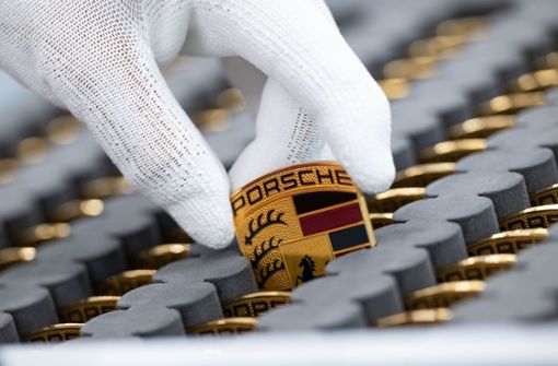 Gelungener  Börsengang und eine deutliche Gewinnsteigerung:   Porsche beteiligt die Mitarbeiter am Erfolg im Geschäftsjahr 2022. Foto: dpa/Marijan Murat