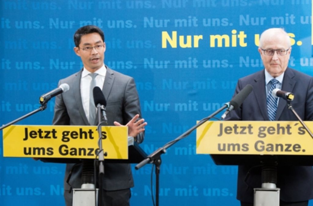 FDP-Chef Philipp Rösler und Spitzenkandidat Rainer Brüderle gehen „aufs Ganze“. Foto: dpa