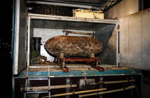 In einem Lkw wurde die 500 Kilogramm schwere Bombe am Mittwoch abtransportiert (Archivfoto). Foto: Lichtgut/Leif Piechowski