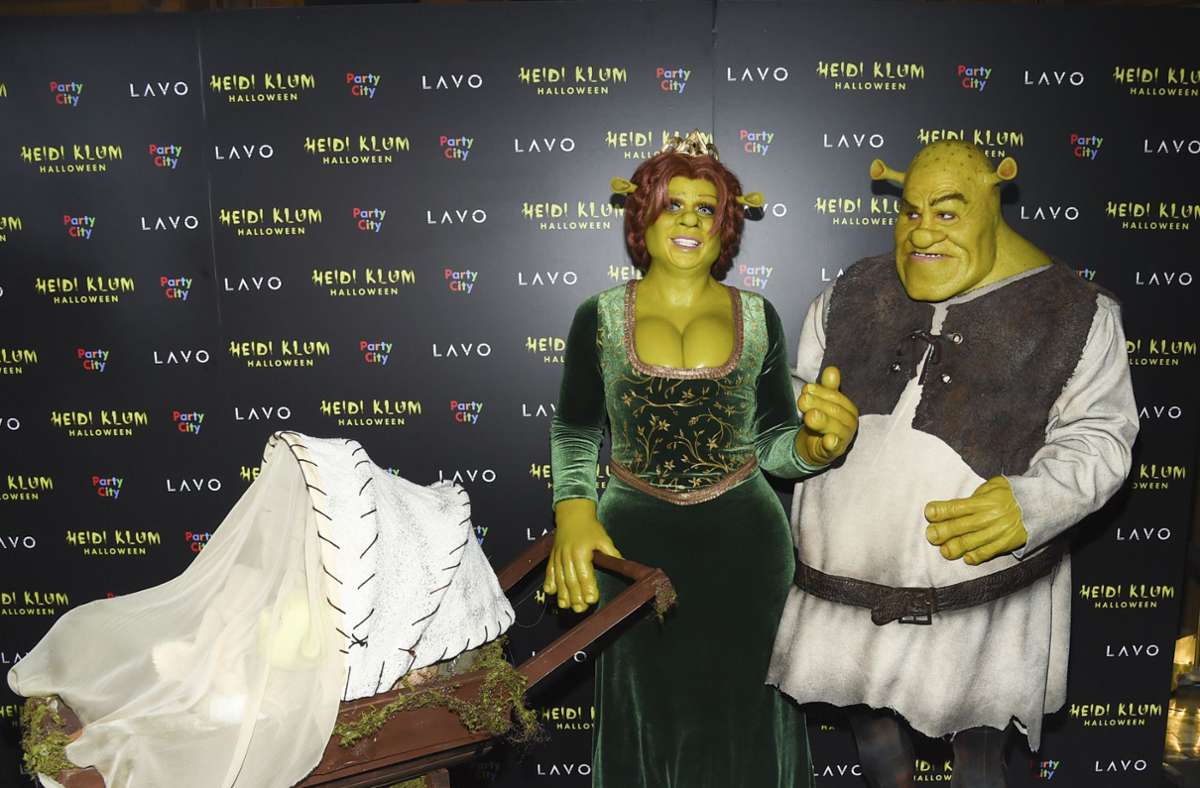 2018: Heidi Klum und Tom Kaulitz verkleiden sich als Shrek und Prinzessin Fiona aus dem Film „Shrek – der tollkühne Held“...