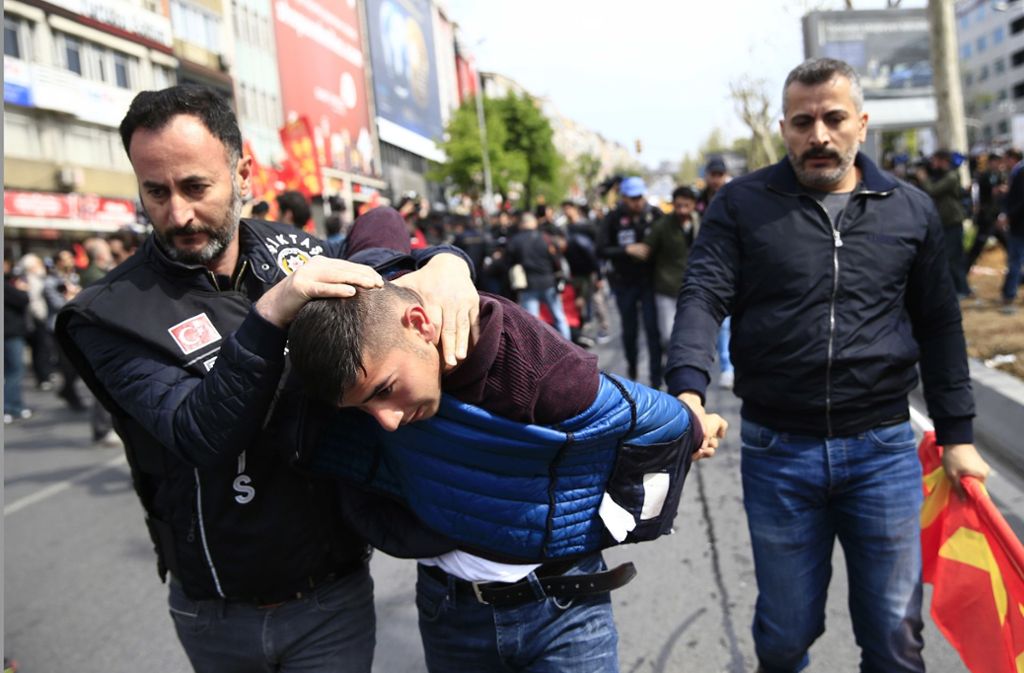 In Istanbul hat die Polizei eine Demo zum 1. Mai gestoppt.