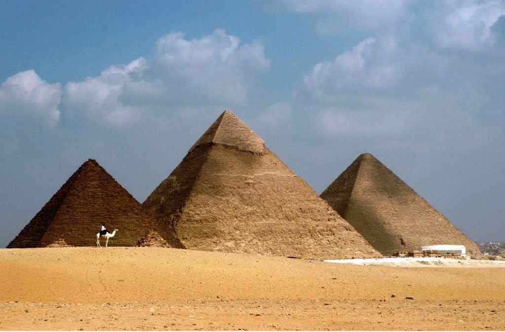 Bis heute ein Rätsel der Baukunst: die großen Pyramiden von Gizeh Foto: dpa/Mike Nelson