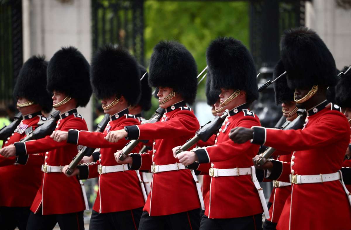 „Trooping the Colour“ ist ein Paradebeispiel britischer Militärpräzision.