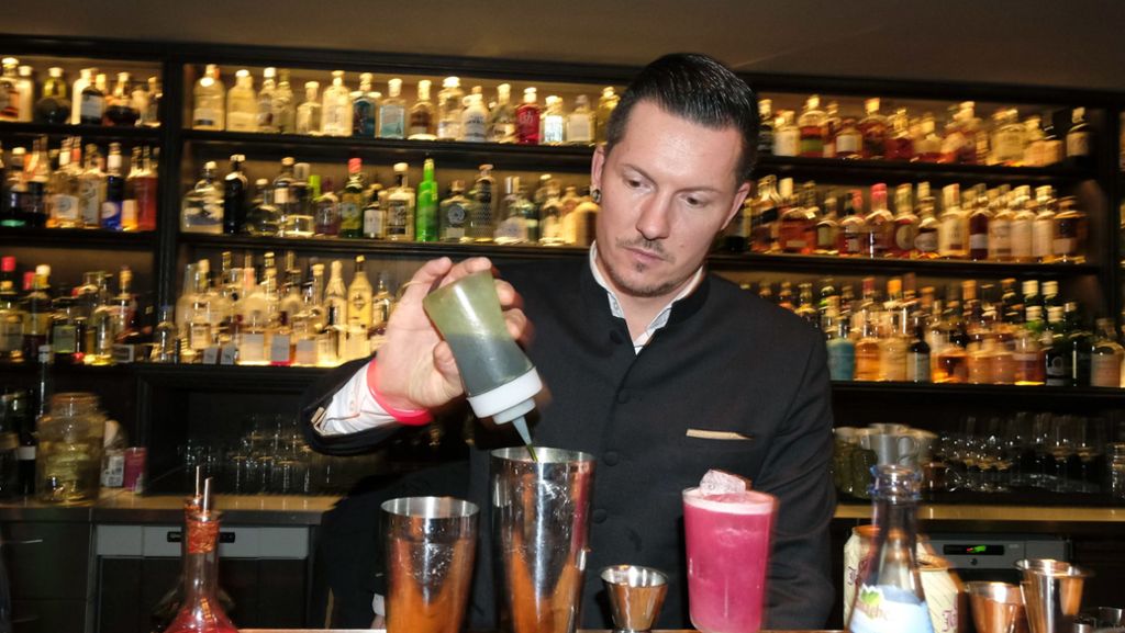 Stuttgarter Bar-Profi über Trendgetränke: Ist Glüh-Gin statt Glühwein eine Sünde?