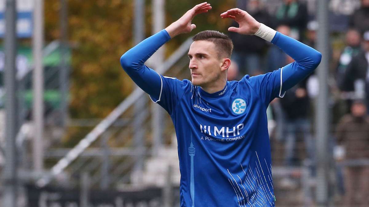 Stuttgarter Kickers gegen Kickers Offenbach Den Blauen gelingt ein Sieg im Traditionsduell