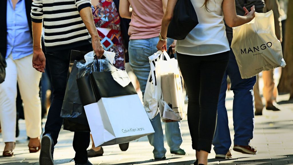  Laut einer Studie der IHK Region Stuttgart wird im Einzelhandel so viel ausgegeben wie nie zuvor. Die Pro-Kopf-Kaufkraft ist in der Region höchst unterschiedlich ausgeprägt: Wo sitzen die Leute mit dem meisten Geld im Shopping-Portemonnaie? 