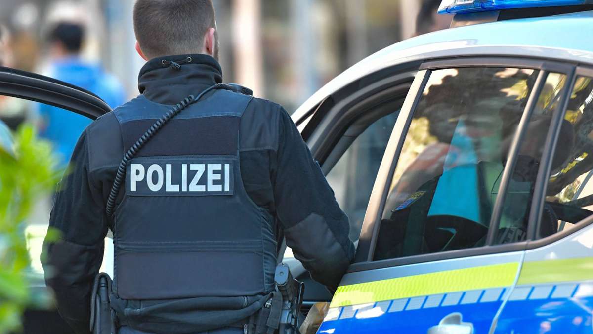 Waren an der Müritz: Dieb verschluckt Ring - Polizei droht mit Darmuntersuchung