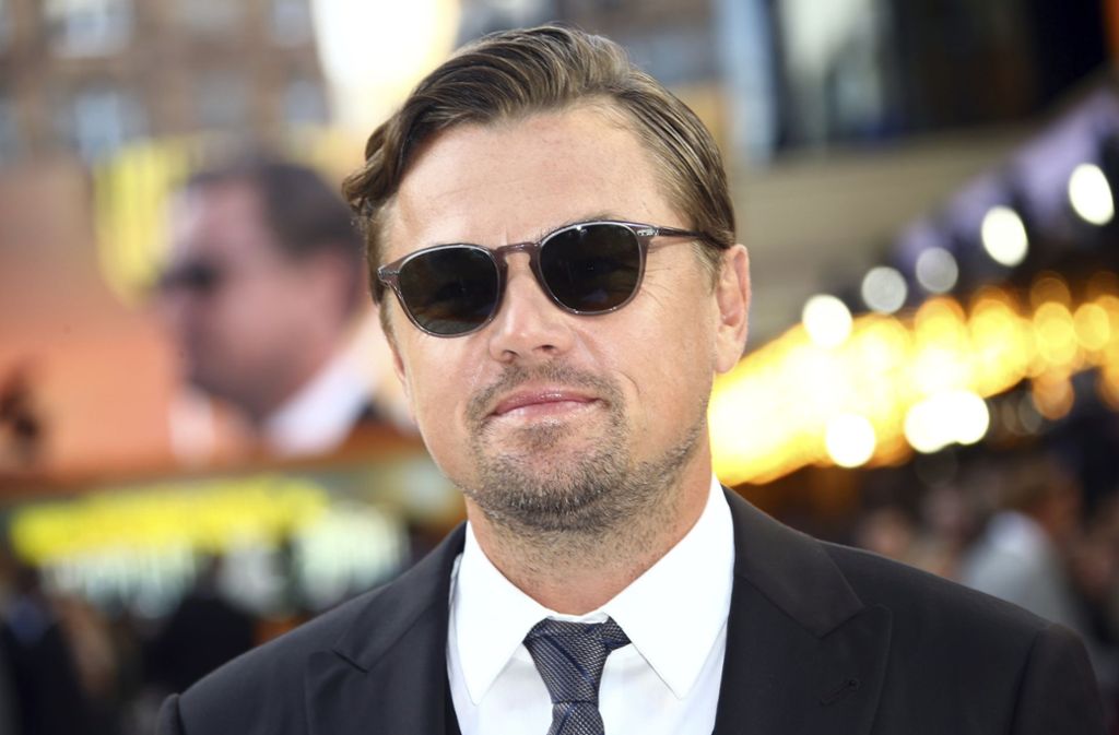 Sein Kollege Leonardo DiCaprio tat es ihm gleich und ließ die Sonnenbrille sogar direkt auf.