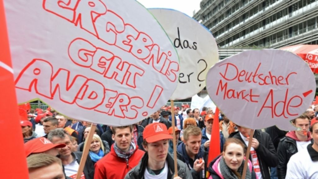 Daimler-Niederlassungen: Mitarbeiter protestieren gegen Verkauf