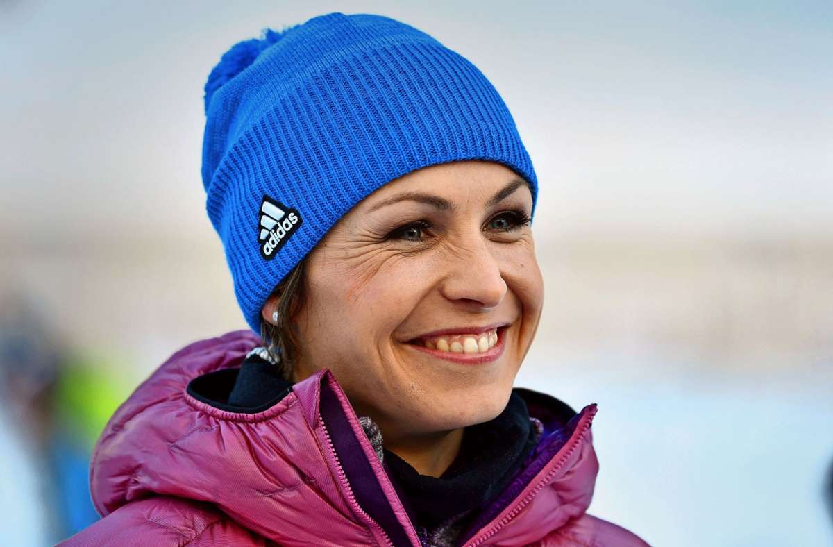 Die erfolgreiche Biathletin Magdalena Neuner verabschiedete sich im Alter von 25 Jahren aus persönlichen Gründen aus dem Sport.