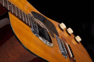 Berühmte Gitarre von Kurt Cobain wird versteigert