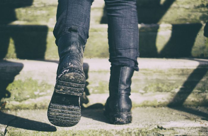 Schuhe, Taschen und Co.: Wie nachhaltig sind Leder und vegane Alternativen?