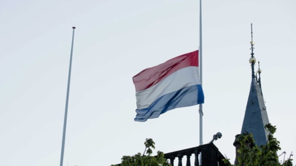 Malaysian Airline Flug MH17: Niederlande trauern und erwarten die Opfer