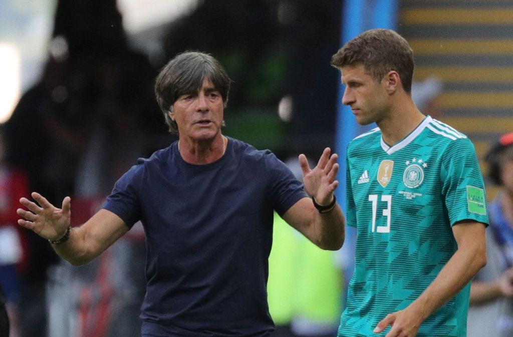 Thomas Müller: Erstmals draußen bei dieser WM nach schwachen Leistungen in den ersten beiden Partien. Nun kam der Münchner kurz nach Gomez ins Spiel und fügte sich gleich mit einem Fehlpass ein. Ansonsten wurde es nicht viel besser. 4