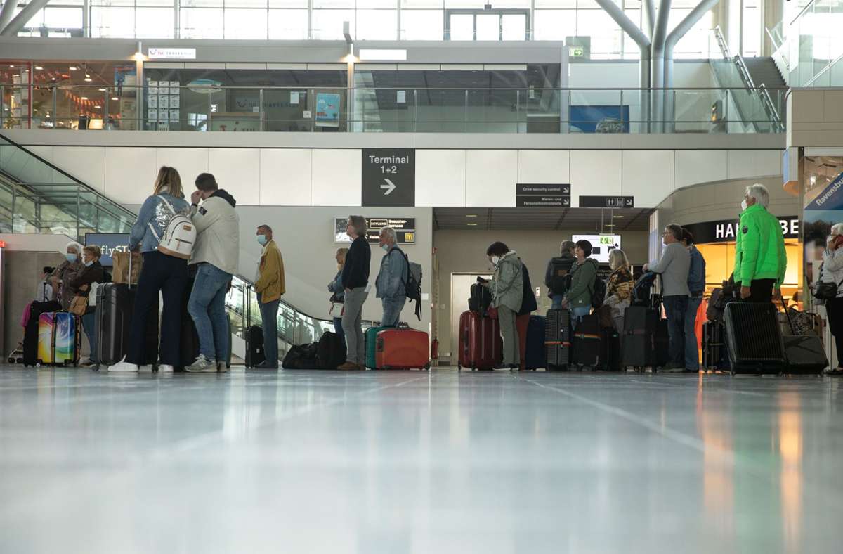Warteschlangen am Terminal: Um Ostern gibt es die erste große Reisewelle des Jahres.