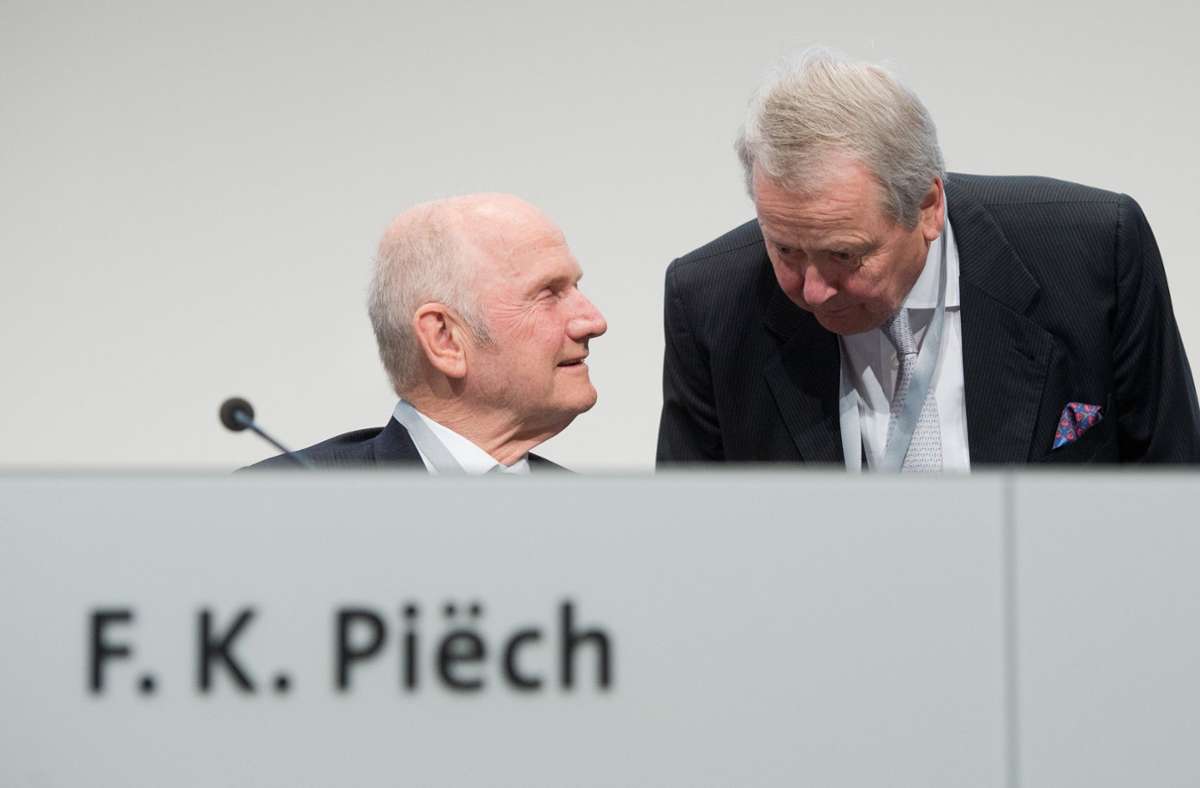 Ihr Verhältnis war nicht immer einfach: Porsche mit seinem Cousin Ferdiand Piëch bei der VW-Hauptversammlung 2014.