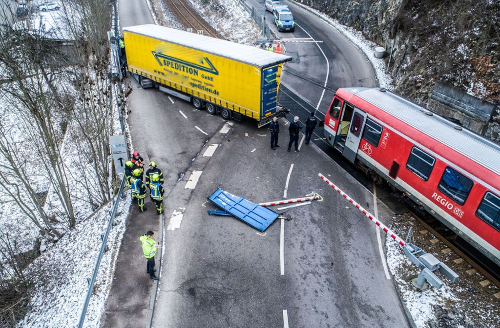 In Giengen bei Heidenheim kam es zu einem Unfall mit einem Zug.