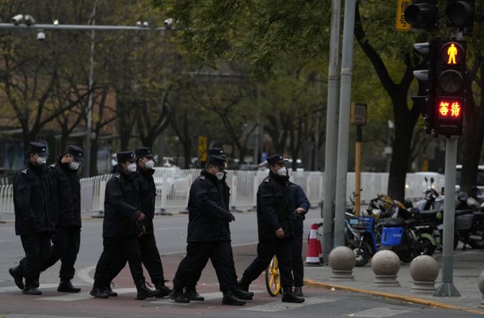 Proteste in China: Peking zückt die Peitsche