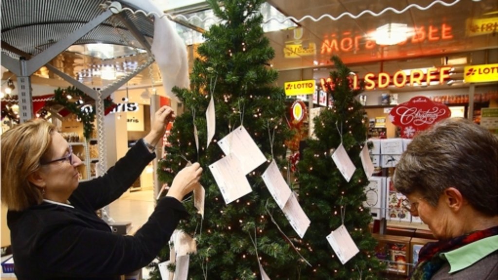 Leonberg: Ein Weihnachtsbaum, der  111  Kinderwünsche trägt