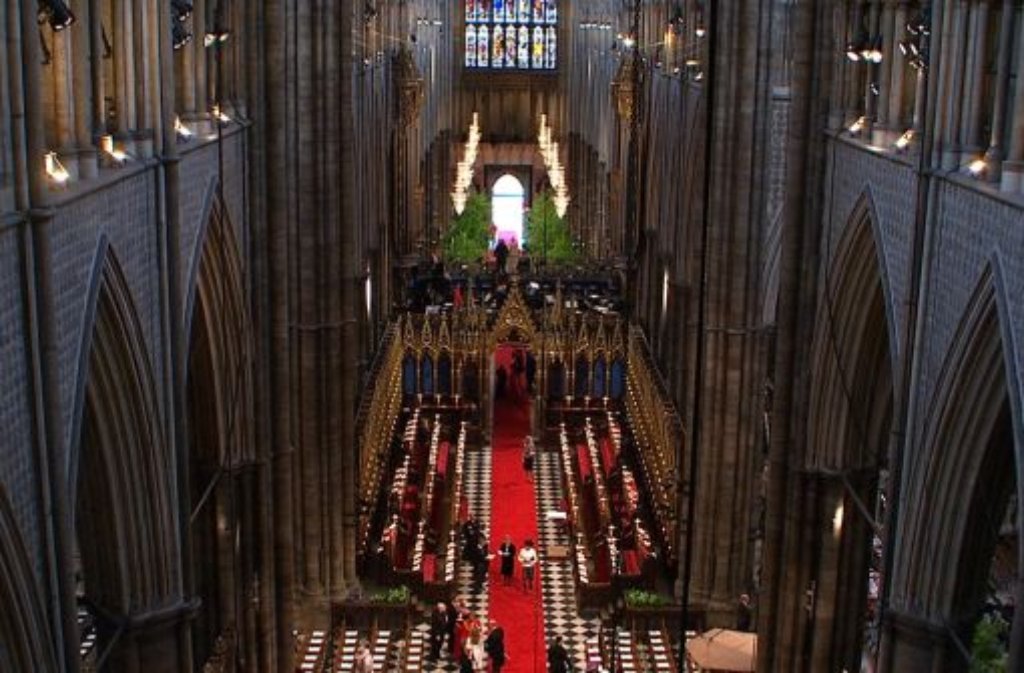 Die Westminster Abbey wurde mit sechs Meter hohen Bäumen geschmückt - Kate soll sich eine möglichst natürliche Hochzeit gewünscht haben.
