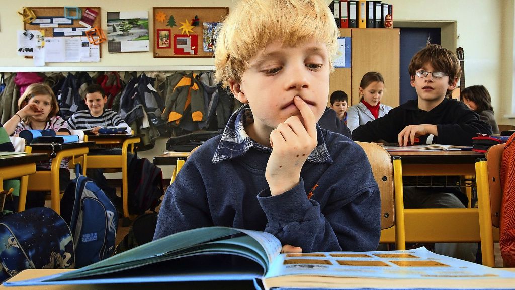  Ein Fünftel der Viertklässler kann kaum lesen. An Stuttgarter Grundschulen mühen sich die Pädagogen mit voller Kraft, den Kindern die Welt der Bücher nahezubringen – mit unterschiedlichen Methoden. Aber kann das bei den veränderten Rahmenbedingungen noch funktionieren? 