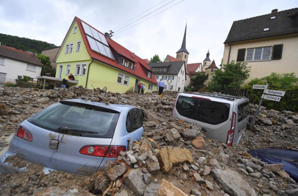 Braunsbach am Tag nach dem Unwetter. Zerstörung und Trümmer so weit das Auge reicht.