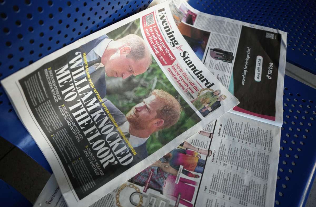 Britische Zeitungen sind derzeit vor allem mit Prinz Harrys Memoiren beschäftigt. Foto: dpa/Kirsty Wigglesworth