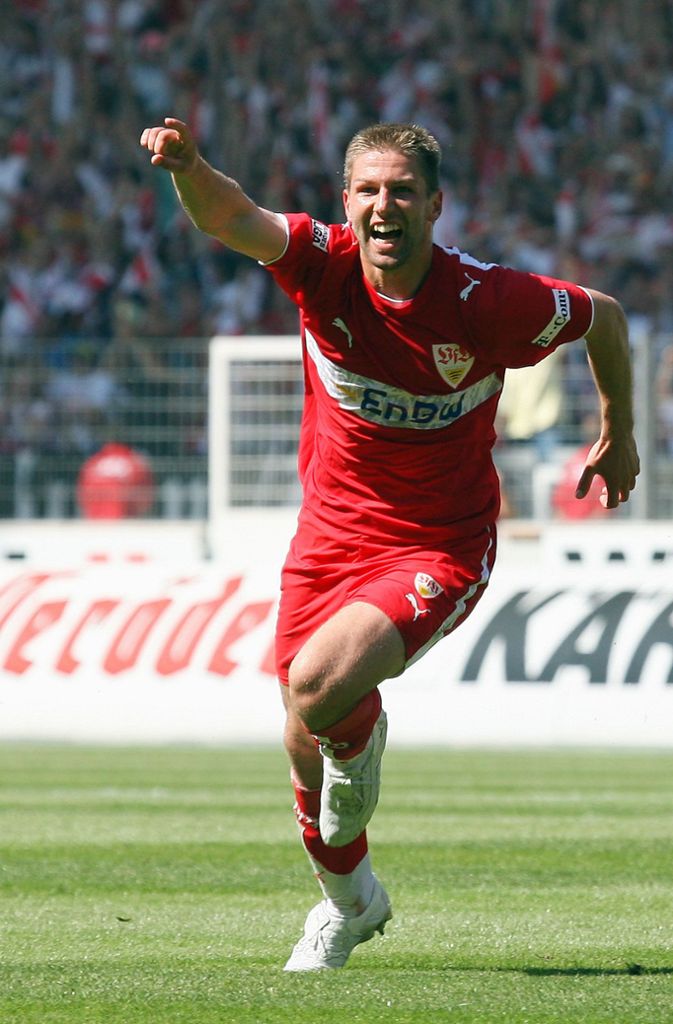 Thomas Hitzlsperger – unvergessen bleibt sein Volleyschuss unter die Latte am letzten Spieltag der Meistersaison 2006/07 gegen Energie Cottbus.