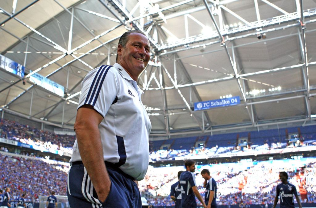 Nach einem erneuten Intermezzo bei seinem Herzensverein FC Schalke 04 übernahm Stevens einen Posten in Griechenland...