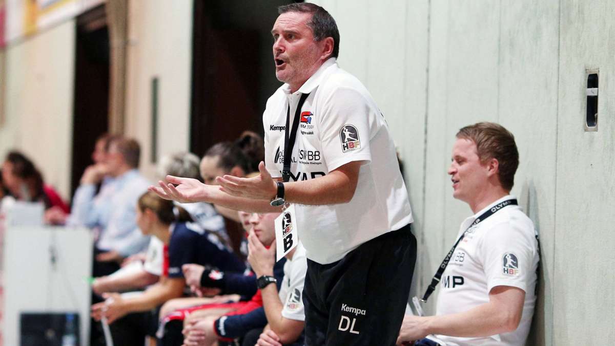  Dago Leukefeld nimmt nach dem WM-Aus der deutschen Handballerinnen Bundestrainer Henk Groener in Schutz, fordert vielmehr ein Überdenken der Verbandsstrukturen und eine größere Wertschätzung für die Nachwuchstrainer. 