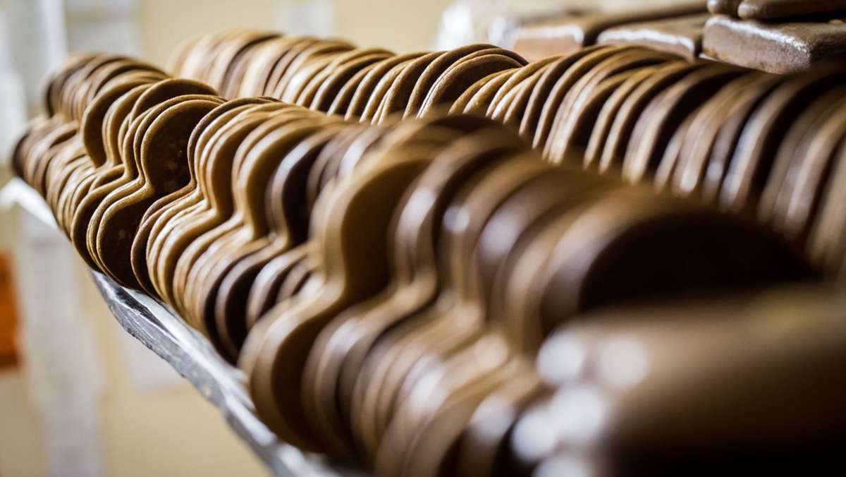  So einige Lebkuchen des Süßwarenherstellers Manner, die in baden-württembergischen Supermarktregalen liegen, könnten schimmeln. Deshalb ruft die Firma das Gebäck zurück. 