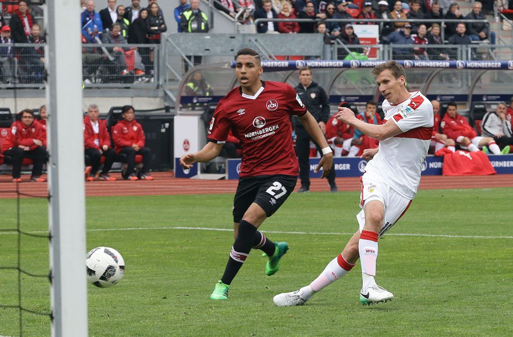 Der Moment der Entscheidung: Florian Klein (rechts) trifft in der Nachspielzeit zum umjubelten 3:2.