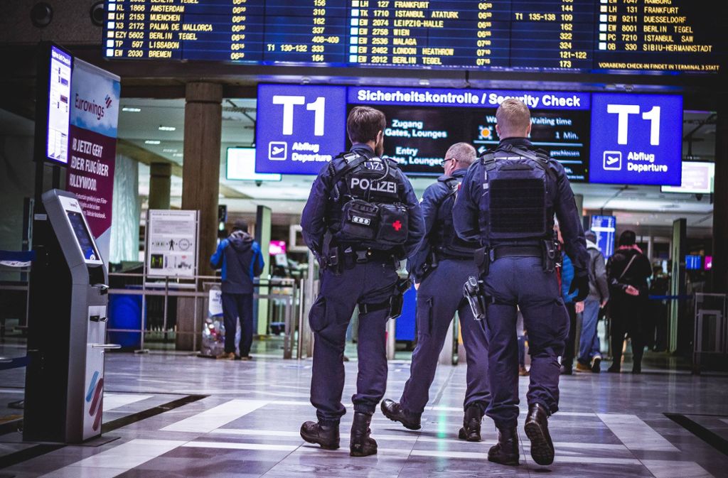 Im Zusammenhang mit dem Terroralarm am Stuttgarter Airport und an anderen Flughäfen im Land...