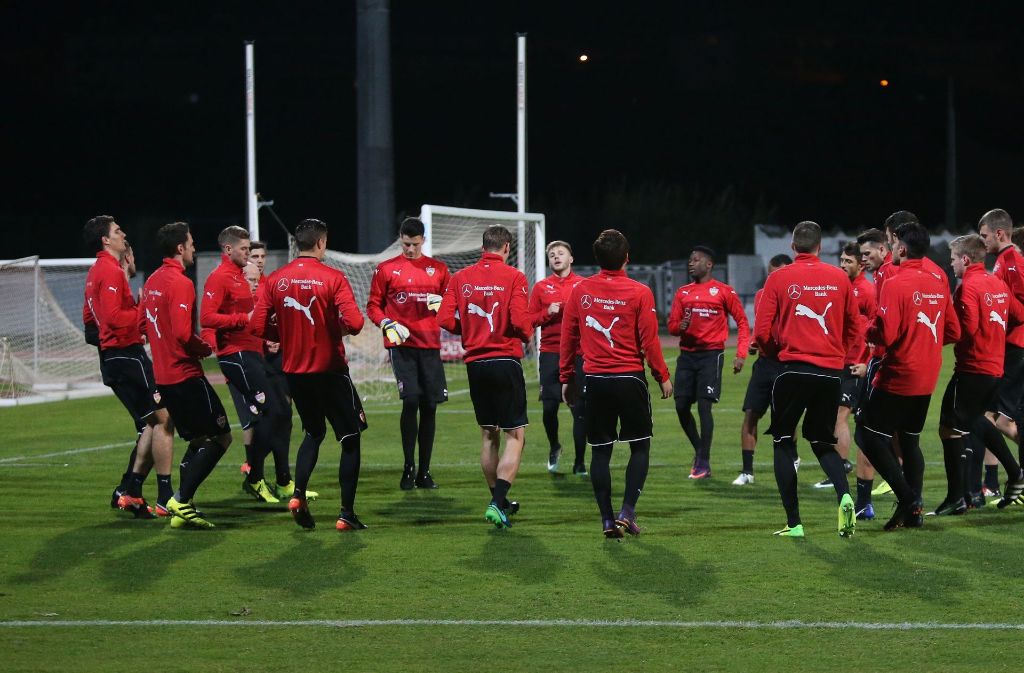 Der VfB Stuttgart hat das erste Training in Portugal absolviert. Foto: Pressefoto Baumann