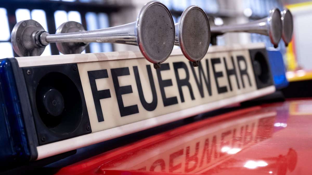 Schopfheim: Auto fängt Feuer – Flammen gehen auf Haus über