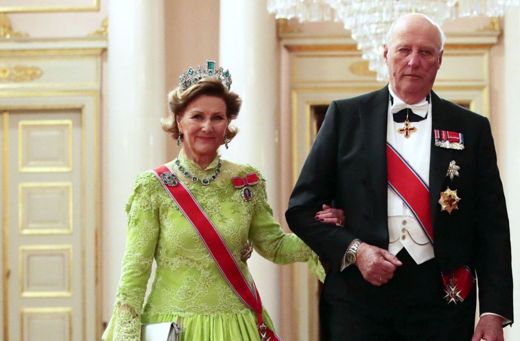 Norwegen: König Harald und Königin Sonja feiern Weihnachten wie immer auf ihrem privaten Winterlandsitz. In diesem Jahr sind Kronzprinz Haakon, Mette-Marit und die beiden Kinder nicht dabei.