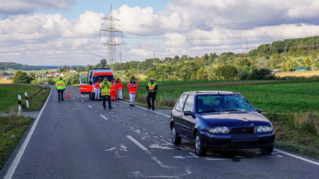 Ebersbach an der Fils: Radfahrer stirbt nach Zusammenstoß mit Auto