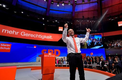 Martin Schulz hat Angela Merkel erstmals heftig attackert. Foto: AFP