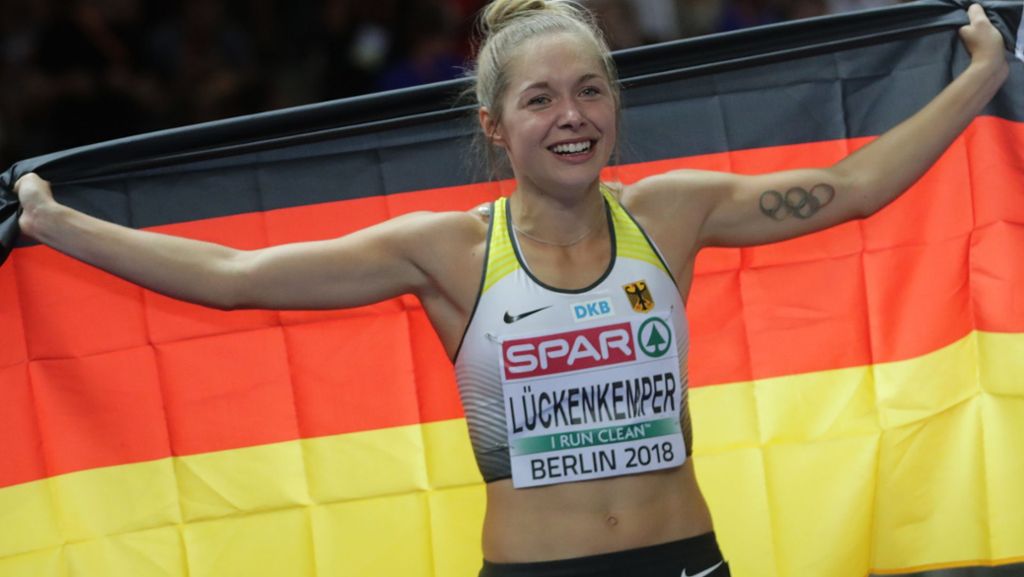  Sprinterin Gina Lückenkemper hat bei der Leichtathletik-Europameisterschaft in Berlin Silber über 100 Meter gewonnen. Es ist die erste Medaille für die deutsche Delegation. 