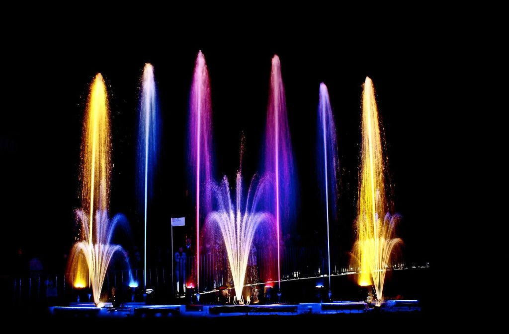 ...abends eine Lichtshow zur Livemusik: Das bietet das Murr-Spektakel in Backnang.Foto: Stadt Backnang Foto:  