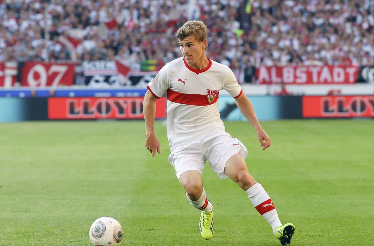 Das Traditionstrikot war im September 2013 das erste Sondertrikot des VfB Stuttgart, Timo Werner erzielte einen Treffer ...