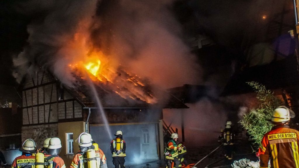 Schafhausen: Zwei Verletzte bei Brand in Fachwerkhaus