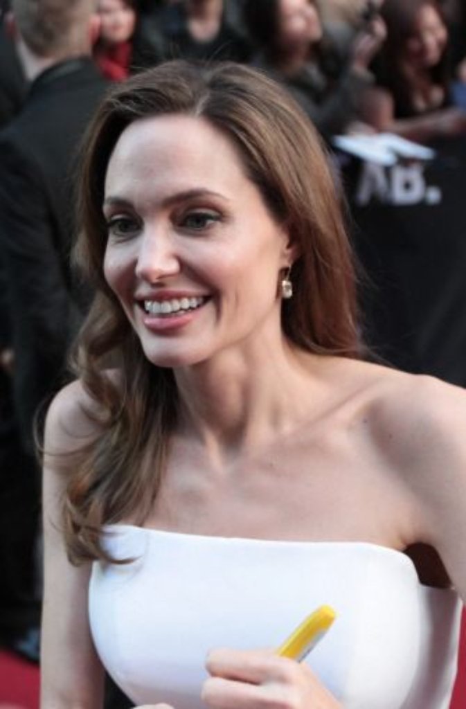 Die Premiere in Berlin war Jolies zweiter öffentlicher Auftritt nach ihrer Brustamputation.