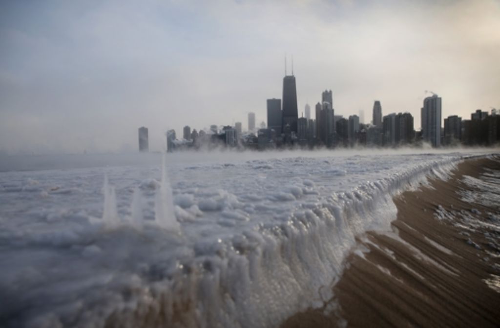 Chicago verwandelt sich in der Eiseskälte in eine surreale Winterlandschaft.
