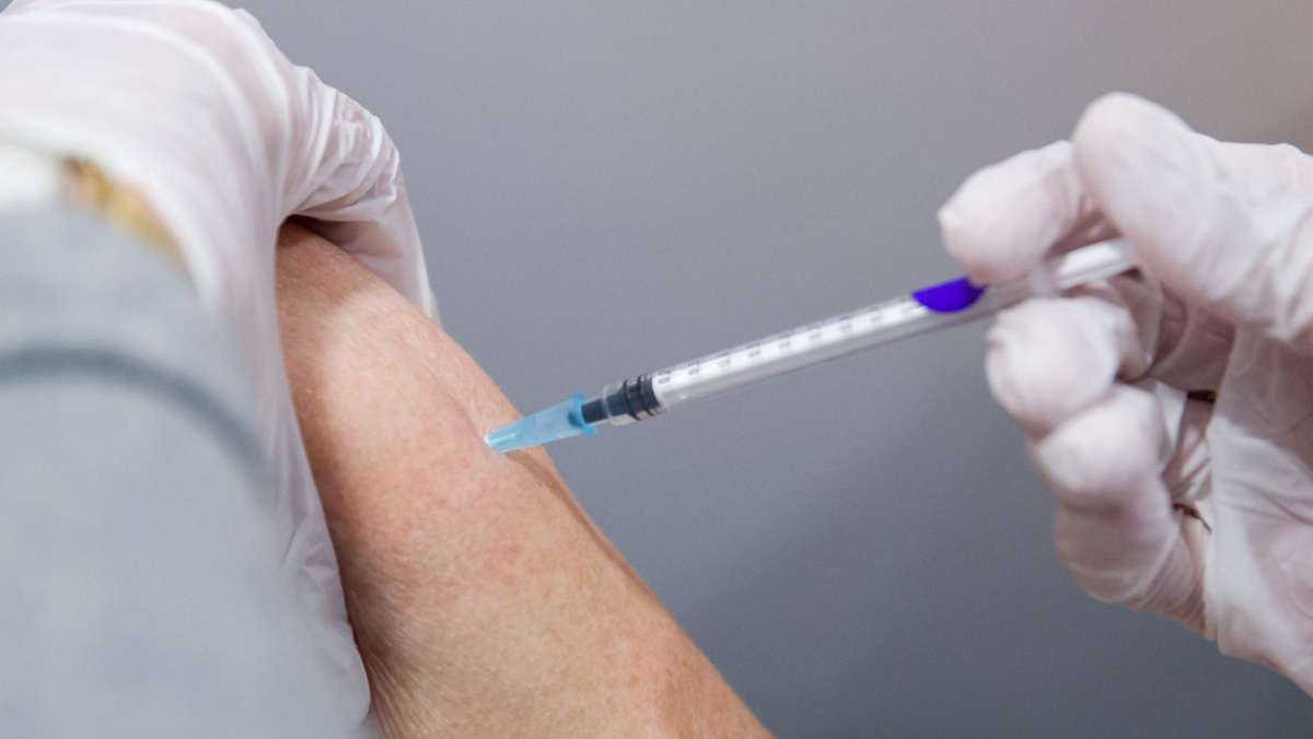 Coronapandemie: Auch Bayern gibt offenbar alle Corona-Impfstoffe in Arztpraxen frei