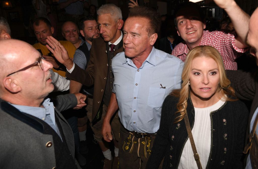 Schauspieler Arnold Schwarzenegger und Freundin Heather Milligan feierten in München mit.