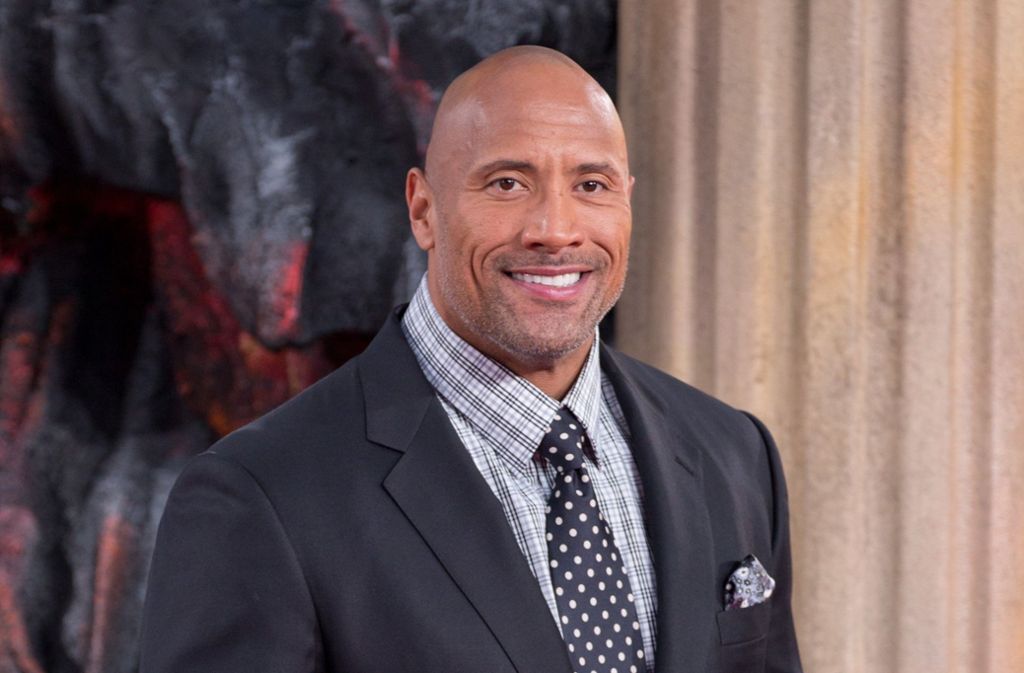 Muskelpaket Dwayne „The Rock“ Johnson ist einer der erfolgreichsten und laut dem People Magazine attraktivsten Schauspieler Hollywoods. Mit seiner Rolle in der Serie „Baywatch“ und als Wrestler wurde er zum Sexsymbol.